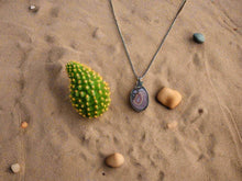 Load image into Gallery viewer, Wire Wrapped Agate with Clear Quartz Crystal Center Necklace
