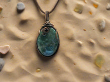 Load image into Gallery viewer, Wire Wrapped Green Agate Necklace