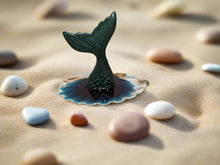 Load image into Gallery viewer, Mermaid Tail Resin Jewelry Holder