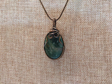 Load image into Gallery viewer, Wire Wrapped Green Agate Necklace
